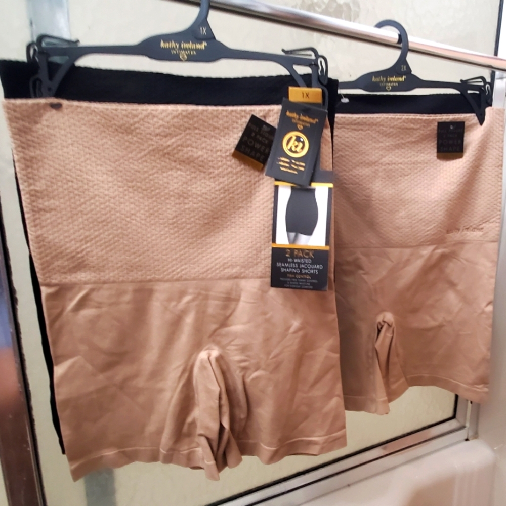 NWT Kathy Ireland Intimates Full Figure 2PK POWER Shaping Shorts. 1X & 2X.$35 Ea